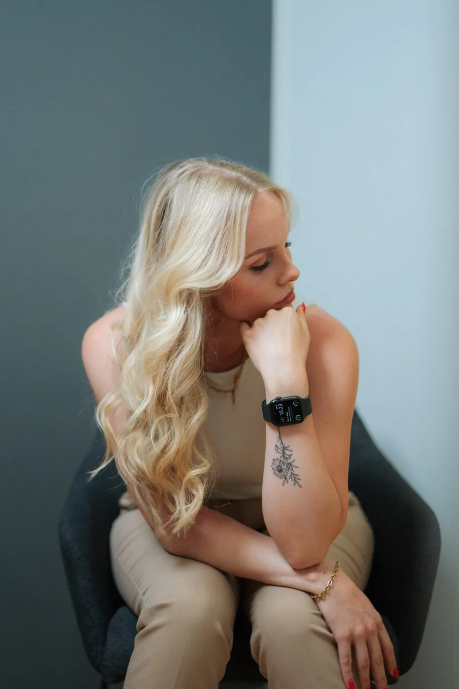 Blonde extensions, soft waves
